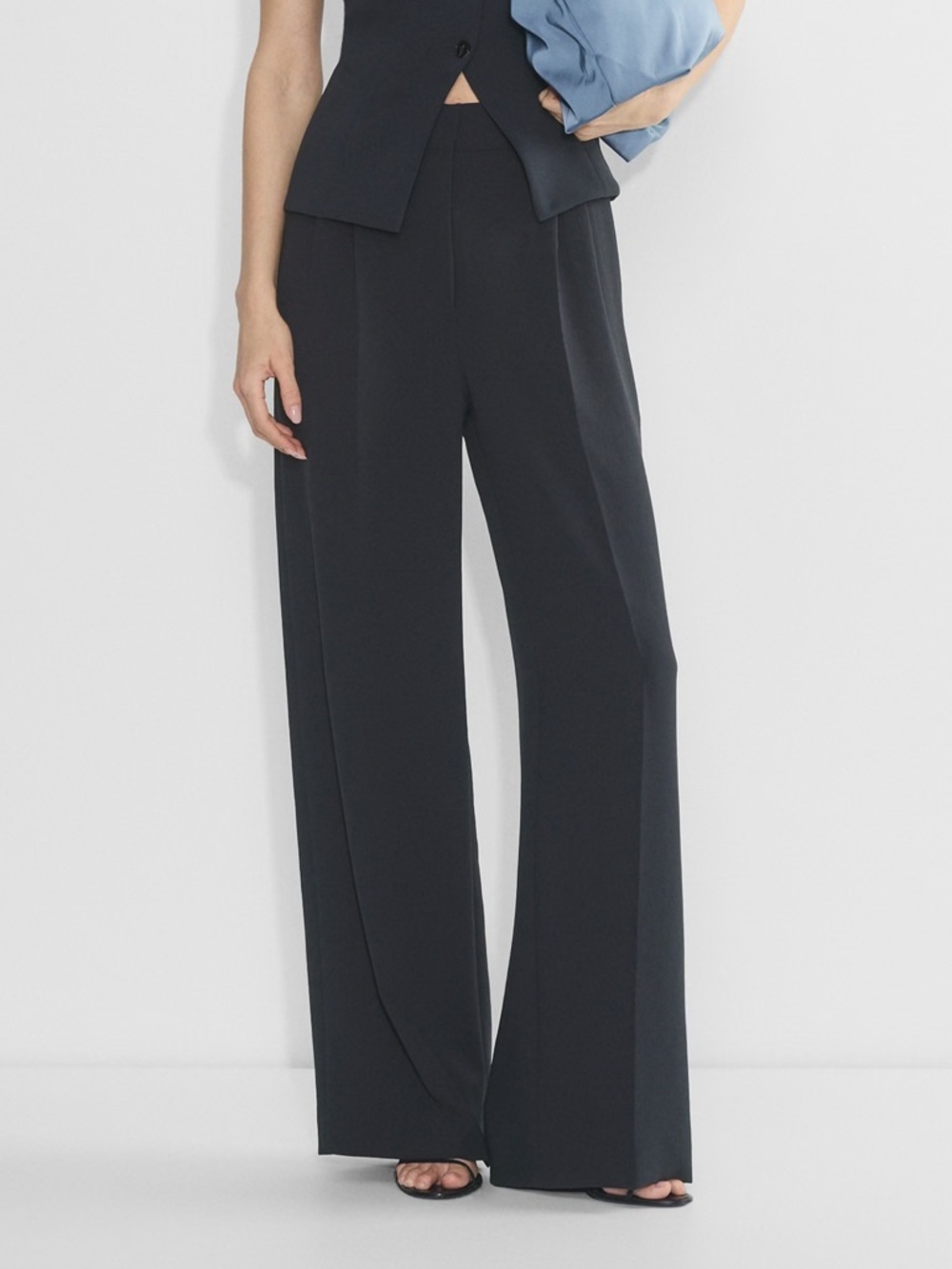 Ariztia effortless wider pants size 00